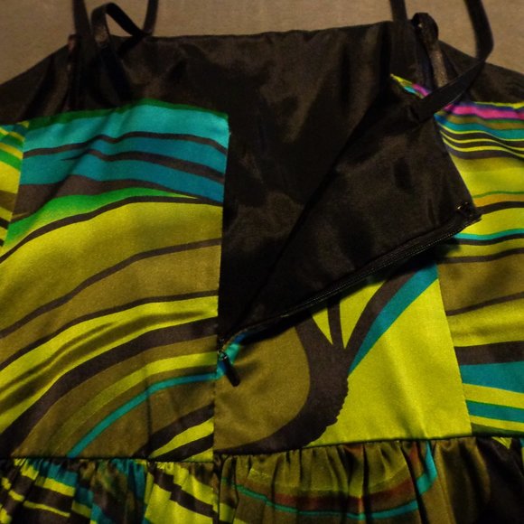 Elegant Multicolor Striped Prom Dress - Picture 6 of 9